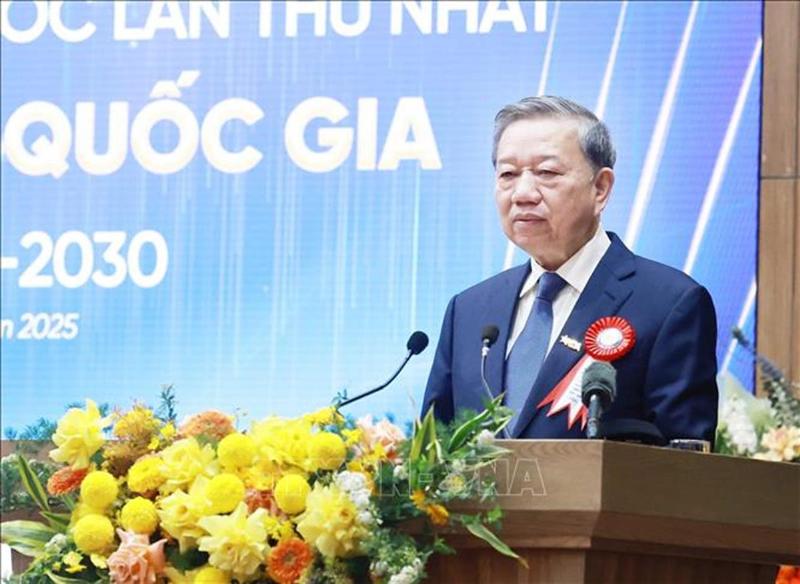 Bao mat du lieu nghien cuu lich su ve an nam cong san dang, cong nghe an ninh